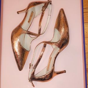 louise-et-cie golden cross strap mini heels